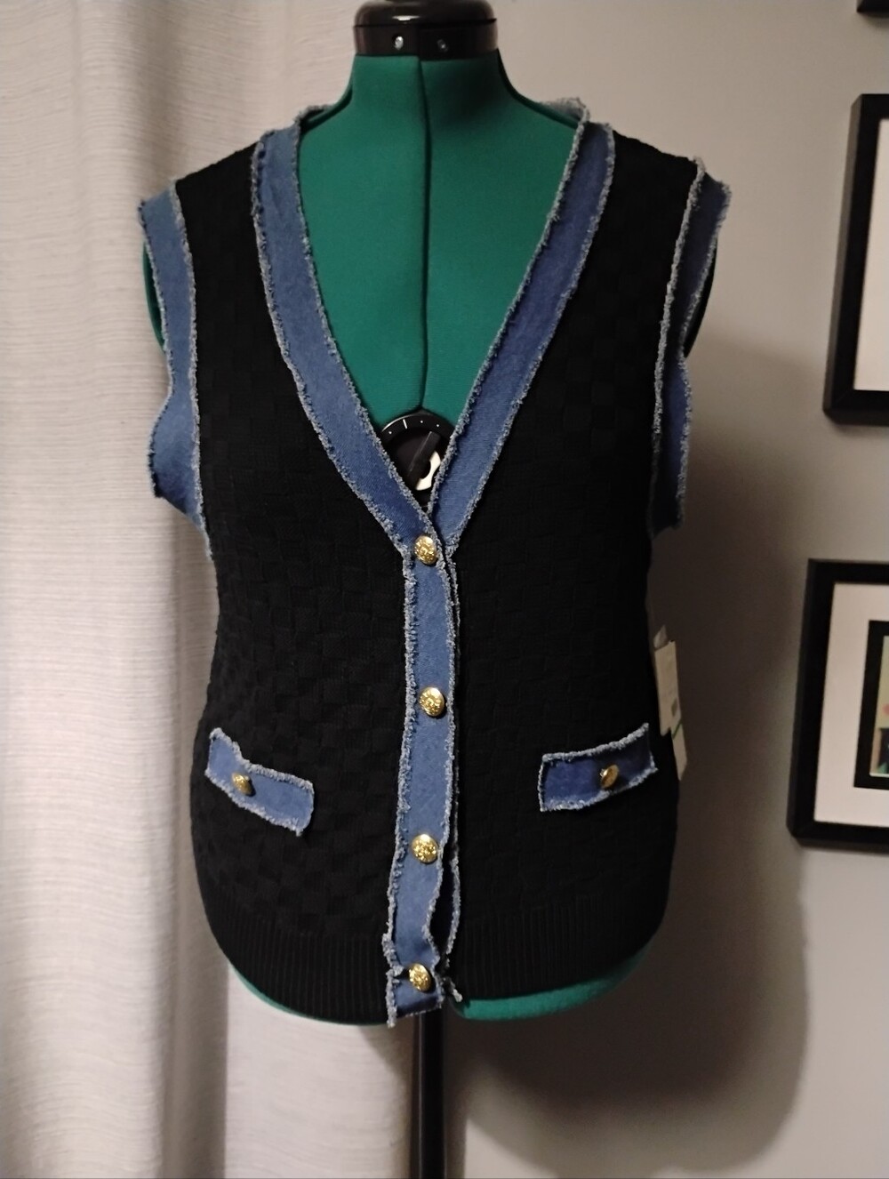 V-Neck Denim-Trim Pointelle Sweater Vest Black Blue w Gold Buttons Sz L NWT